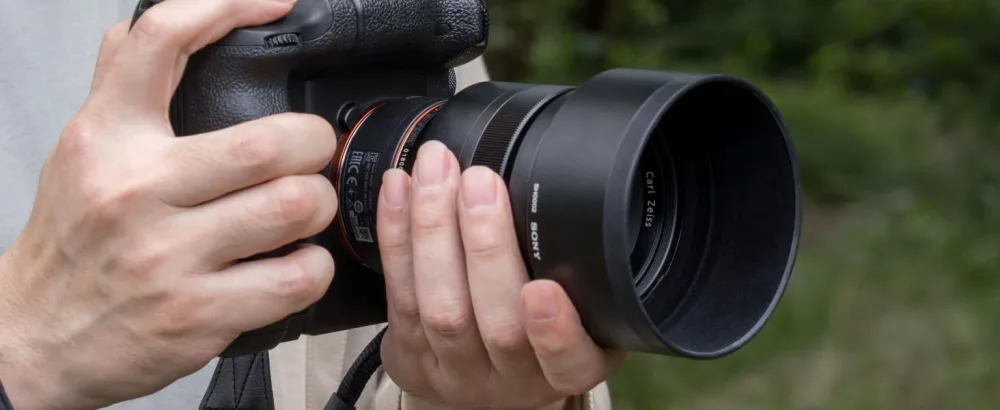Sony LA-EA5 A-mount Lens Adapter for E-mount Cameras - vertical grip