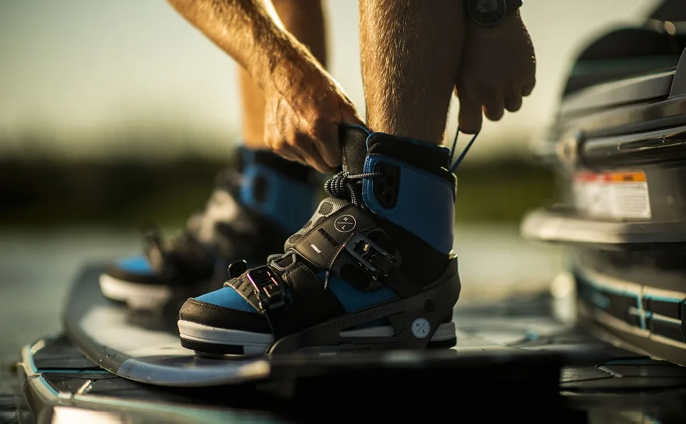 Hyperlite System Pro Mens Wakeboard Bindings 10-13 - hero