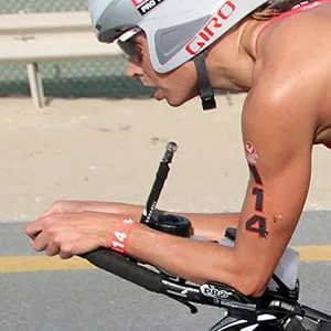 Speedfil A2 Bicycle Water Bottle, Between The Arms Hands-Free Hydration System with Refill Port - sarah-hero