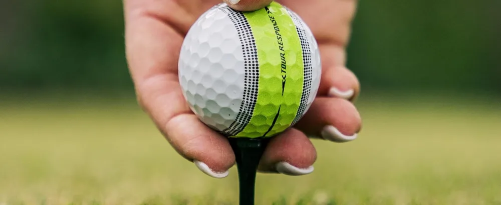 TaylorMade Tour Response Golf Ball 2022 Stripe - Lineup the ball with stripe