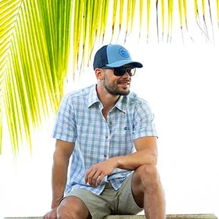 Fish Hippie Cedar Island Pullover Old School X-Large - Fish Hippie Short Sleeve Ripley Shirt and Performance Shorts