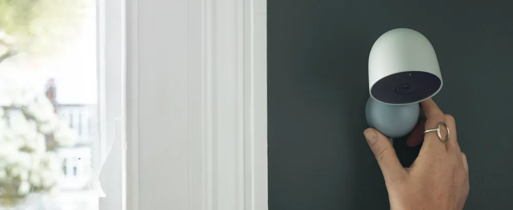 Google indoor Nest Security Cam 1080p (Wired) - 2nd Generation - Snow - Nest Camera Wired on Wall