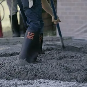 Treds Super Tough 17" Pull-On Stretch Rubber Overboots for Rain, Slush, Snow and Construction, Size Large, Black Large 1.0 - concrete pouring,concrete finishing, concrete raking, construction,overboots,concrete boots,treds
