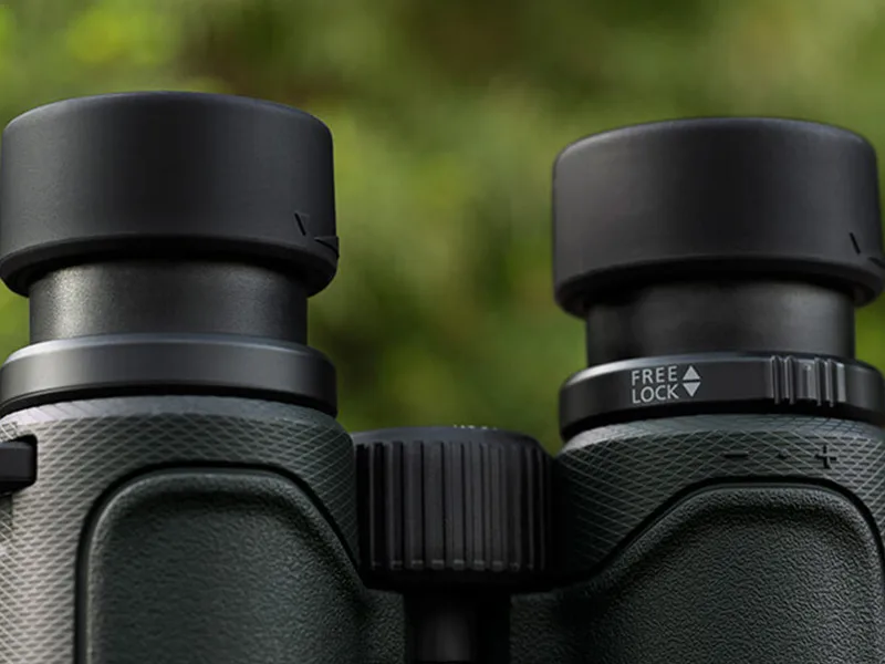 NIKON PROSTAFF P7 8X30 - binoculars