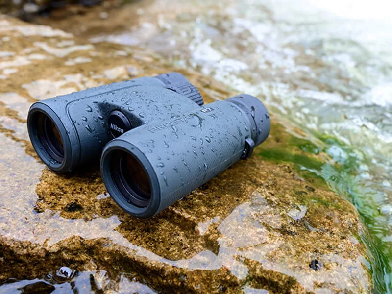 NIKON PROSTAFF P7 8X30 - binoculars