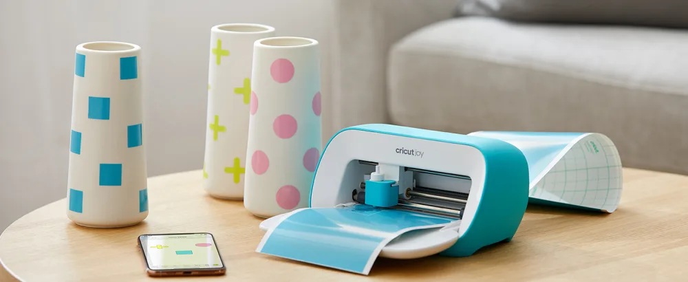 Cricut Joy Machine - A Compact, Portable DIY Smart Machine for Creating Customized Labels, Cards & Crafts, Works with Iron-on, Vinyl, Paper & Smart Materials, Bluetooth-Enabled (iOS/Android/Windows) Machine Joy - cricut joy