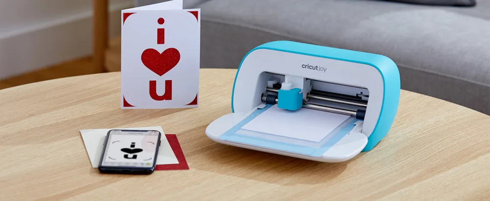Cricut Joy Machine - A Compact, Portable DIY Smart Machine for Creating Customized Labels, Cards & Crafts, Works with Iron-on, Vinyl, Paper & Smart Materials, Bluetooth-Enabled (iOS/Android/Windows) Machine Joy - cricut joy