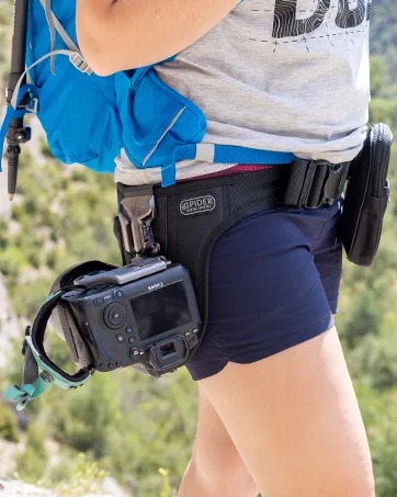 SPIDER HOLSTER  SpiderPro Mirrorless Single Camera System v2 for Carrying ONE Professional Camera and Heavy Gear Featuring Belt with Built-In Self-Locking Camera Holster for Quick-Draw Camera Access Single Mirrorless - Spider Holster Ambassador Photo