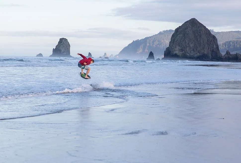 DB Skimboards Flex Streamline Skimboard - Skimboarding at Cannon Beachs