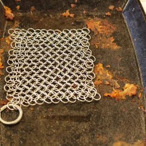 Dapper&Doll Cast Iron Skillet Cleaner - 8"x6" XL Stainless Steel Chainmail Scrubber for Cast Iron Pans 8x6" XL - cast iron cleaner