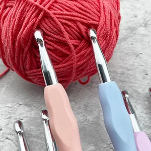 Mdoker Size H/8(5mm) Crochet Hook,Extra Long Crochet Hooks for Arthritic Hands,Ergonomic Grip Soft Handles for Beginners and Experiecced Crochet Lover ,Comfortable/Easy to Use - crochet needles