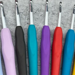 Mdoker Size H/8(5mm) Crochet Hook,Extra Long Crochet Hooks for Arthritic Hands,Ergonomic Grip Soft Handles for Beginners and Experiecced Crochet Lover ,Comfortable/Easy to Use - ergonomic handles