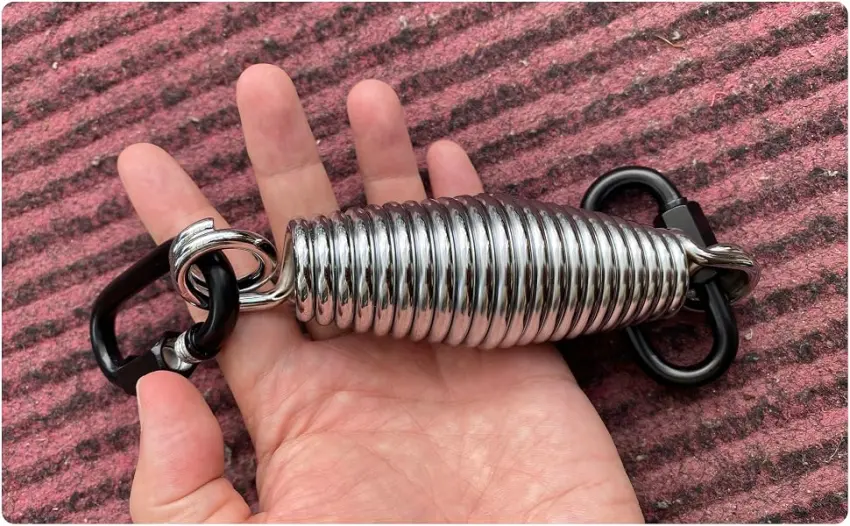 SELEWARE Heavy Duty Spring for Heavy Bag, Punching Bag, Boxing Bag Hanging Kit Innovative Conical Shape & Double Closed Ring Design Up to 180 lbs Spring with carabiners - boxing spring punching bag spring heavy bag spring
