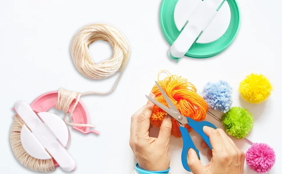 Wayion Pom Pom Maker Art DIY 4 Size Fluff Ball Bobble Weaver Needle Craft Knitting Wool Tool Kit with a Thread Cutter Scissors - product information 2
