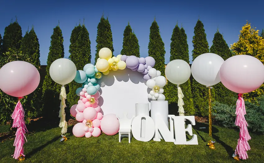 MECCANIXITY Crepe Paper Roll 7.5ft Long 20 Inch Wide for Wedding Ceremony Various Large Festivals Decoration, White - product information 4