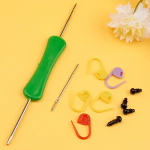 SOCNITC Beginner Crochet Kit Crochet Animal Kit and Knitting Starter Kit with Instruction tutorials and Video tutorials Peasy Yarn Hook Needle Accessories for Beginners and Lovers DIY Fox - Beginner Crochet Kit