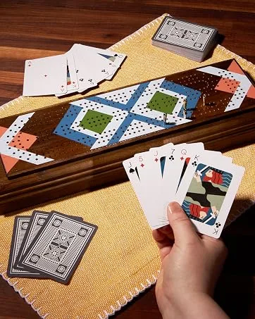 Felt-Lined Dice Cup by Brybelly - Luxury cribbage in the middle of gameplay.