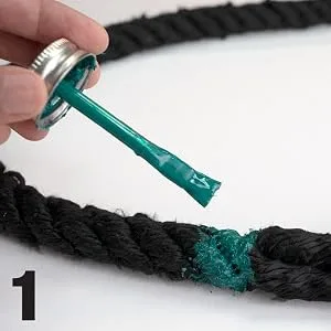 STAR BRITE Dip-It Whip-It Liquid Rope Whipping Clear 4 Oz - Whip-it Dip-it, Instructions, Image 1, brushing liquid on rope