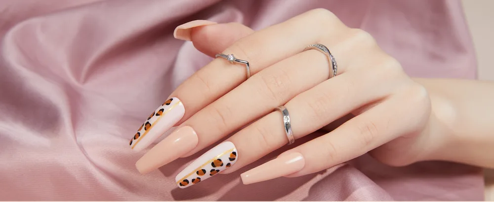 Modelones 11 Pcs Dip Powder Nail Kit Starter 4 Colors Nude Skin Tones Gold Glitter Neutral Acrylic Dipping Powder Liquid Set with Base Coat&Top Coat Activator for French Nail Art Manicure DIY Salon Gift Set A1-Nude - nail look3