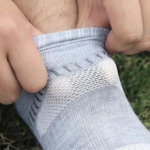 BERING Men's Performance Athletic Cushioned Ankle Socks (6 Pairs) 8-12 White - breathable mesh