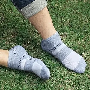 BERING Men's Performance Athletic Cushioned Ankle Socks (6 Pairs) 8-12 White - Good looking