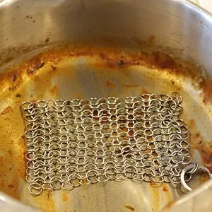 Dapper&Doll Cast Iron Cleaner Stainless Steel Chainmail Scrubber Removes Stuck On Food Fast Works Great on Cast Iron Skillets 4" Square - steel wool scrubber alternative