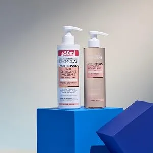 Dermolab AntiAging Plus+ mask for face and neck lifting effect anticedimentoml42 for natural skin hyaluronic acid - Witte dispenserflessen weergegeven tegen een grijze muur, die de volgorde van de verpakking van het product vanuit verschillende hoeken weergeven.