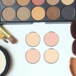  FOYTOKI Compact Storage Box for 20 Eyeshadows and Lipsticks - product information 1