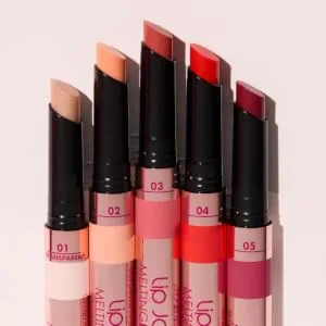  DEBORAH Deborah Milano Lip Jam Melting Balm Coloured and Shiny Lip Balm Makes Lips Soft and Sanded 04 Strawberry Red - baume à lèvres coloré