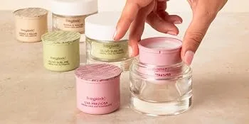  Bottega Verde Bottega Verde - Extra gentle moisturizing and protective lotion 400 ml with hyperfermented oat and mallow extract for sensitive and delicate skin - BOTTEGA VERT