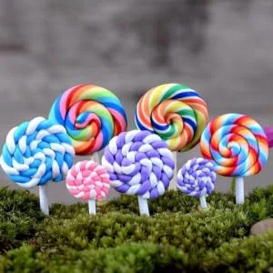 FUNOMOCYA Pack of 20 Rainbow Swirl Lollipops Candy Decorations Random Style - product information 4