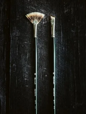 Raphael Kevrin+ 3675 Synthetic Blend Brush  Badger Fan  12  Natural 12 Natural - raphael