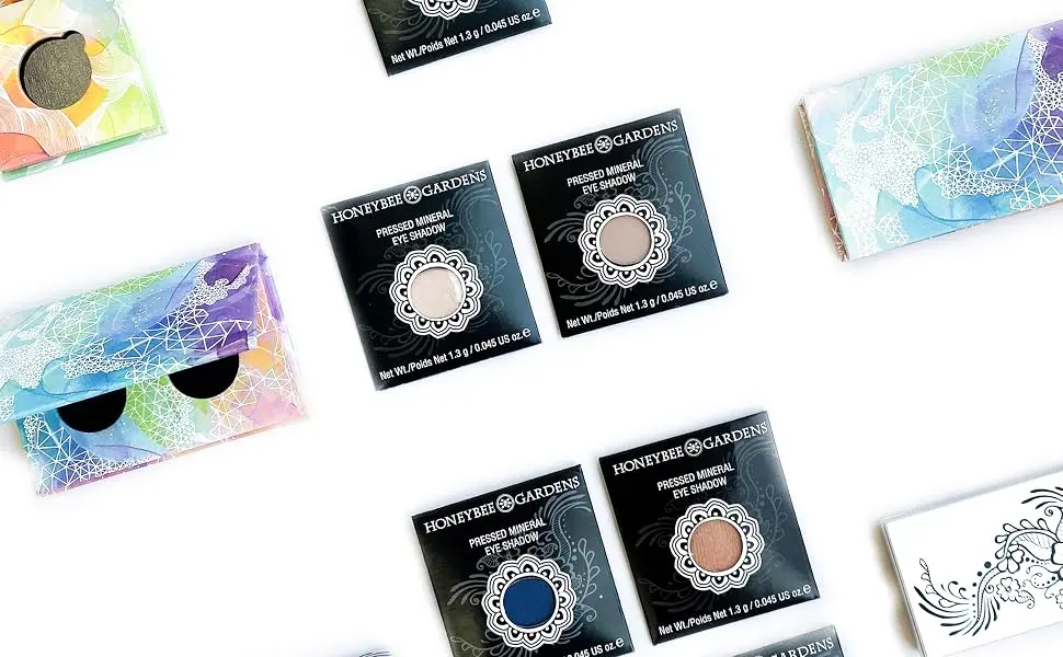 Honeybee Gardens Refillable Pressed Eye Shadow Compact - SOLD EMPTY - Eco Friendly  Fits 26mm or Smaller Pan - Customizable Travel Companion - shadows