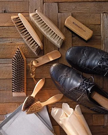 Redecker Natural Pig Bristle Bath Brush with Oiled Beechwood Handle  Made in Germany  18-1/2-Inches - Redecker Shoe Brushes