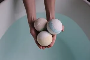 Hidden Treasure Extra Large Bath Bomb Khaleesi (Mother of Dragons) - Hidden Treasure Ring Bath Bomb