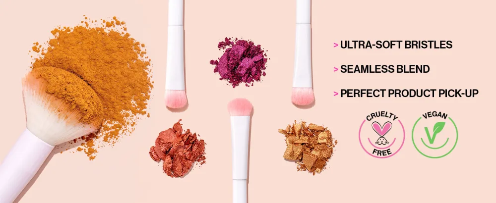 wet n wild Fan Brush  Blending Brush for Highlighter  Blush  & Peel Masks  Ergonomic Handle - ultra-soft bristles