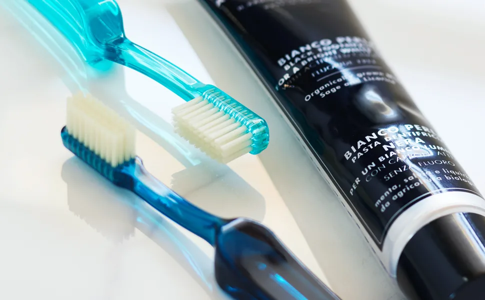 ACCA KAPPA Activated Charcoal Fluoride Free Toothpaste Natural Whitening with Liquorice and Sage - Acca Kappa Lympio Toothbrushes
