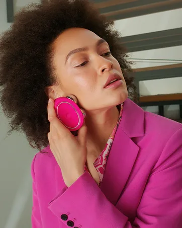 FOREO ESPADA LED Light Acne Treatment Device Magenta - FOREO BEAR Microcurrent Facial device