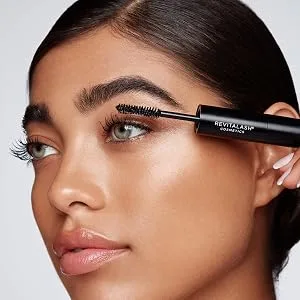 RevitaLash Cosmetics  Double-Ended Volume Set  2-in-1 Lash Primer & Mascara Duo - Double-Ended application_2
