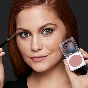 Neutrogena Matte Eye Shadow with Antioxidant Vitamin E  Easy-to-Apply Eye Makeup with a Matte Finish  Toasted Eggshell  0.1 oz - product information 3