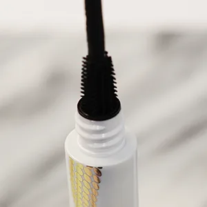 Kiko Milano - New Luxurious Lashes Extra Volume Brush Mascara Volume- And Definition-enhancing Mascara - product information 4
