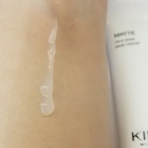 KIKO MILANO - Matte Face Base Mattifying  Complexion-evening Face Base that Conceals Skin Imperfections | Face Primer for Oily Skin & Combination | 1.01.Oz | Made in Italy - product information 4