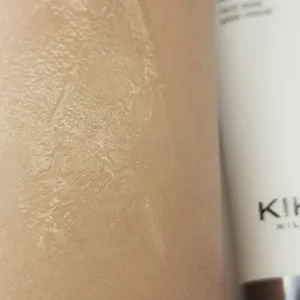 KIKO MILANO - Matte Face Base Mattifying  Complexion-evening Face Base that Conceals Skin Imperfections | Face Primer for Oily Skin & Combination | 1.01.Oz | Made in Italy - product information 5