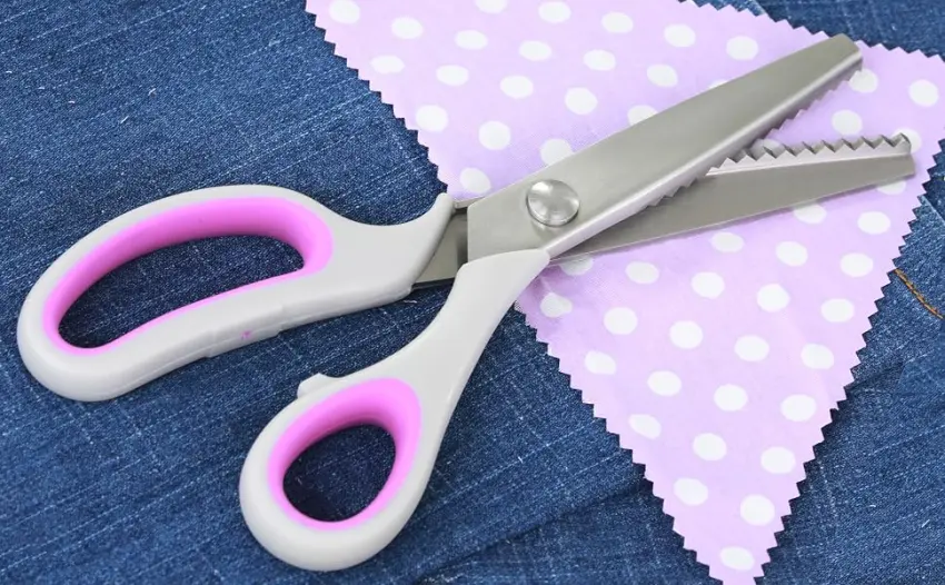 Long Ying Strong and Sharp Pinking Shears for Fabric Soft Grip Right and Left Handed Pinking Shears 9.2inch (Serrated 5mm) - product information 2