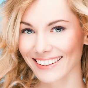 PRO-SYS JetFloss Dental Water Flosser + Tips for Orthodontic Braces  Periodontal & Tongue - Image of woman