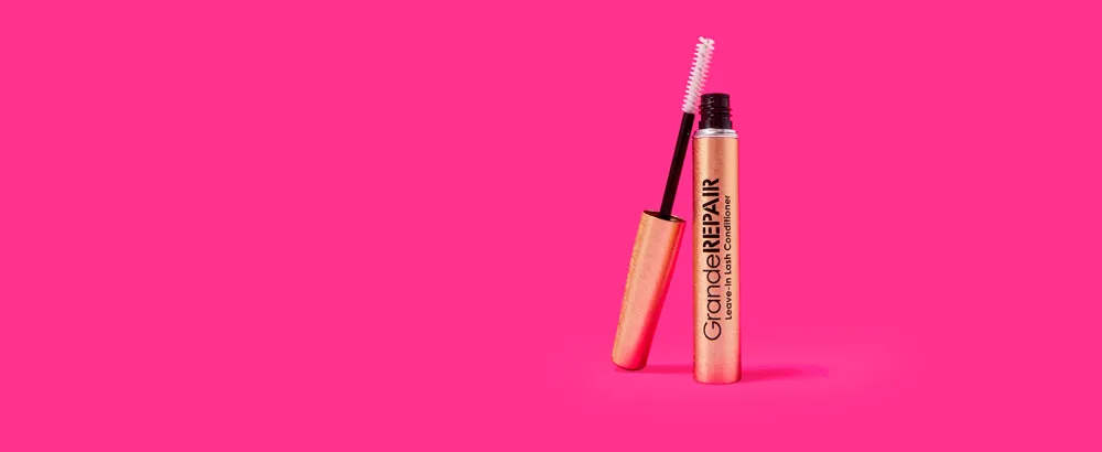 Grande Cosmetics GrandeDRAMA Intense Thickening Mascara with Castor Oil  Volumizing  Conditioning  Buildable Formula - Web Carousel Image 2