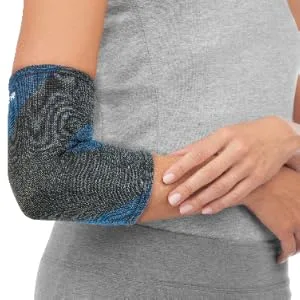 Mueller 4-Way Stretch Black & Blue Premium Knit Ankle Support with Thermo Reactive Technology Medium/Large - Mueller