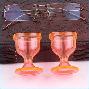 ChillEyes Colored Eye Wash Cups for Effective Eye Cleansing - with Storage Container - Eye Shaped Rim  Snug Fit (2 Pcs.) (Blue) - hassle free