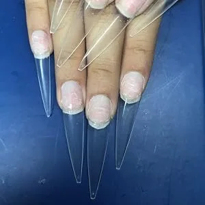 YIMART 600pcs Acrylic Medium Long Stiletto Nail Tips Easy Coffin Nails Sharp False Nail Art Tips For Nails Salon (Clear) - Package includes