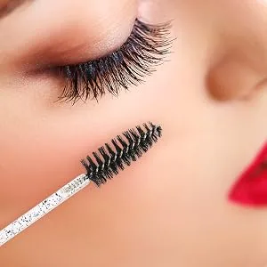 200 PCS Disposable Crystal Eyelash Mascara Brushes Wands for Eye Lash Extension  Eyebrow and Makeup (Black) - xijie1